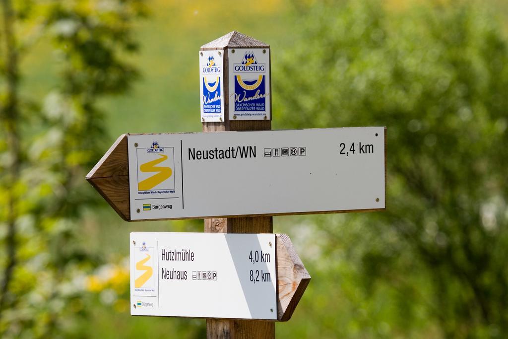 Hotel Grader Neustadt an der Waldnaab Eksteriør billede